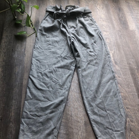H&M Pants - Gray paperbag pants high waisted